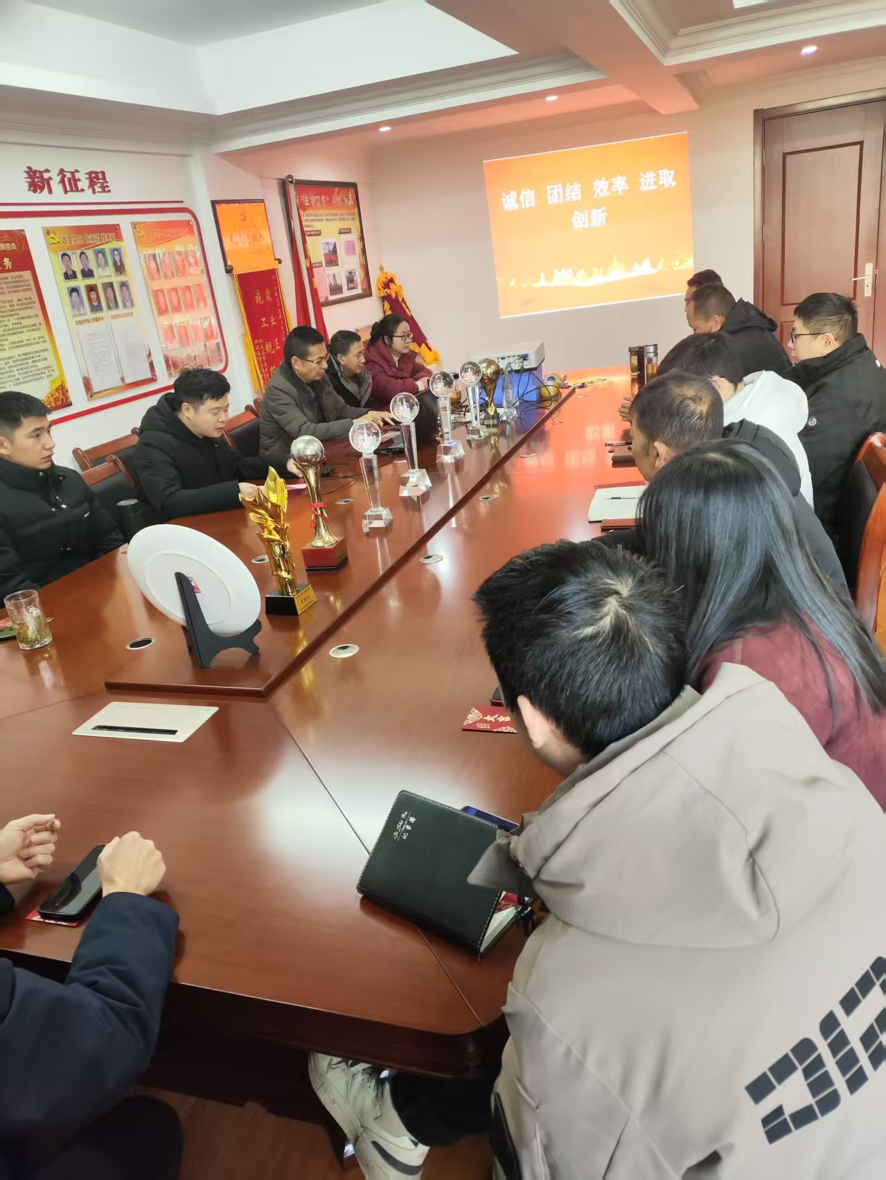 正月初八，開(kāi)工大吉！